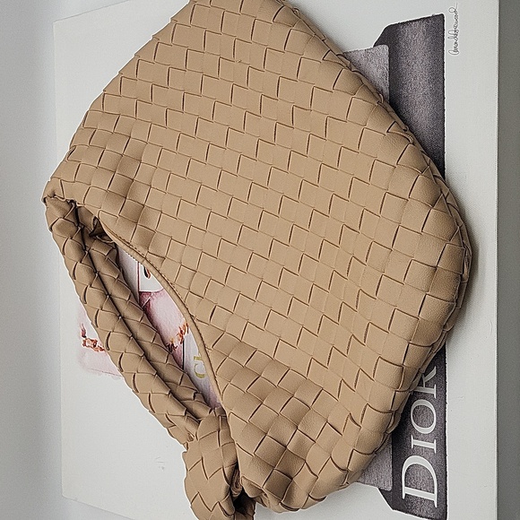 Woven Hobo Bag - Picture 2 of 7